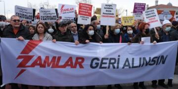 Zamlara karşı yurttaşlar Kadıköy’de buluştu