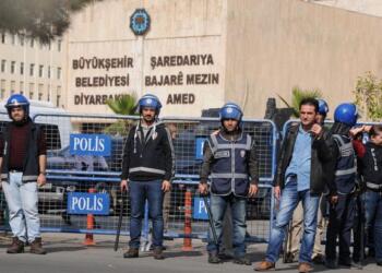 CHP, Avrupa Konseyi’nde kayyumları destekledi: Taraflarını seçsinler