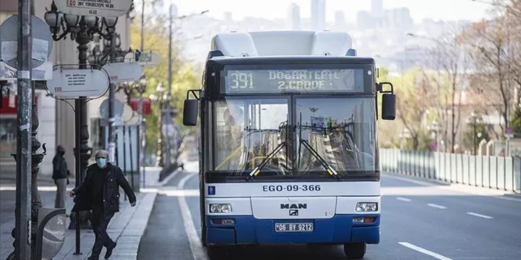 Ankara’da akaryakıta gelen zamlar nedeniyle otobüsler kontak kapattı