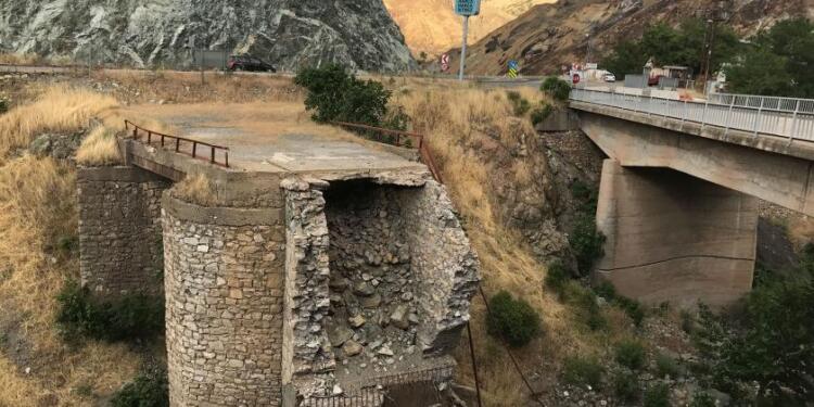 Halkın umuduyla oynanıyor