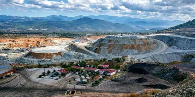 Köylüler yaşam için yan yana geldi