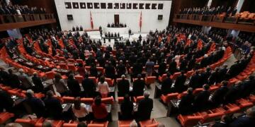 YSK 4 ilin milletvekili sayısında düzenleme yaptı