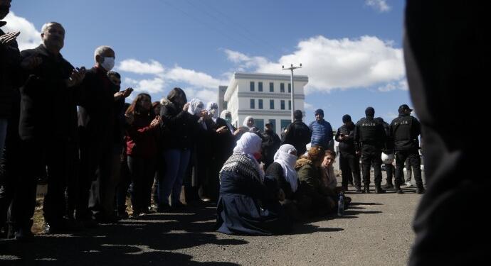 ATK önünde polis ablukasında Adalet Nöbeti
