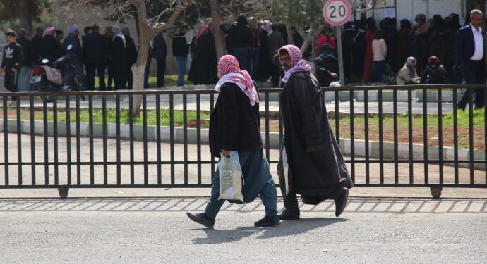 Urfa’da ucuz pirinç ve kuru fasulye kuyruğu: Devlet bize bakmıyor