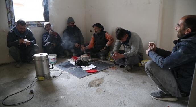 Urfa’da inşaat işçileri isyan ediyor: Yağ bile alamıyoruz