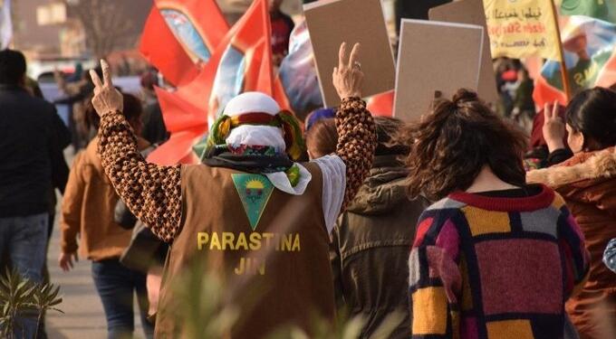 Ataerkilliğe batan dikenler: Özsavunma – Zozan Sima