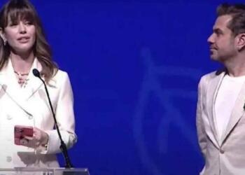 Beren Saat: Kadın hakları dedik, köprülere ve yollara bak dediler