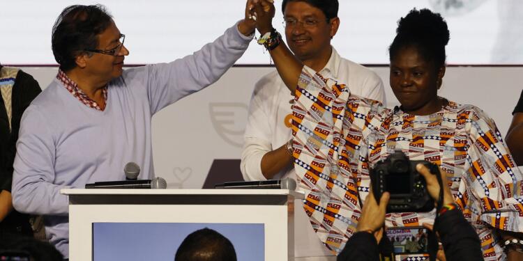 Kolombiya’da soldan ‘Tarihsel Pakt’: Eski gerilla liderinin sol ittifakı sağcı tahakküme son verdi