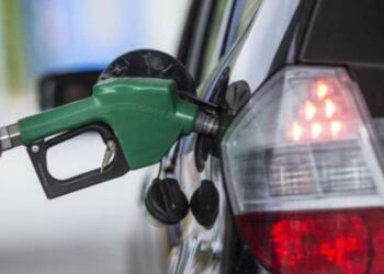 Benzine ve motorine bir zam daha yapıldı