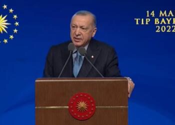 ‘Gidiyorlarsa gitsinler’ diyen Erdoğan, çark etti: Ülkenin hekimlere vefa borcu var