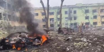 Zelensky, Rusya’nın bir doğum hastanesini vurduğunu açıkladı