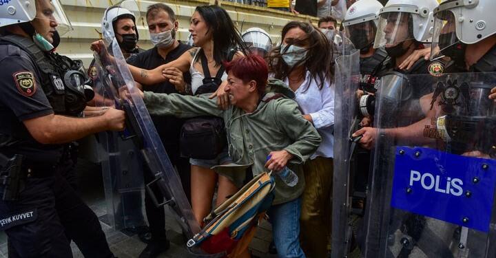 TİHV: Son 4 yılda en az 13 bin 965 kişi işkence ile gözaltına alındı