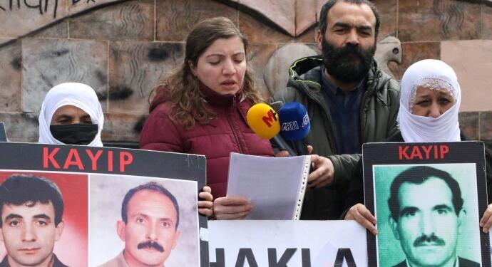 Kayıp yakınları 1992 Newroz’unda katledilenleri andı