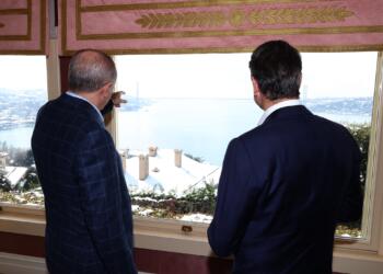 İsrail’den sonra yeni açılım: Miçotakis İstanbul’da ağırlandı