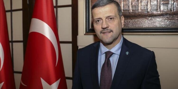 Rektöre aylık 30 bin liraya makam aracı kiralandı