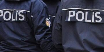 Suriyelilerin aracına sahte para ve uyuşturucu yerleştiren polisler tutuklandı