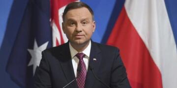 Polonya: Ukrayna’ya savaş uçağı göndermek, savaşa girmek demek