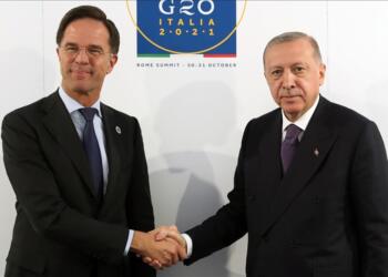 Rutte’dan ‘Türkiye, Rusya’ya yaptırım uygulamıyor’ sorusuna yanıt