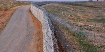 Rojava ile Şengal sınırına 250 kilometre uzunluğunda duvar