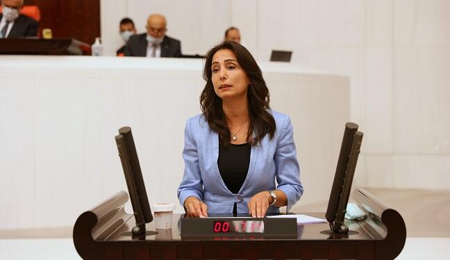 Tülay Hatimoğulları: Donbass’taki bağımsızlık taleplerini desteklerken Rojava’daki Kürt halkının taleplerini desteklememe çifte standarttır