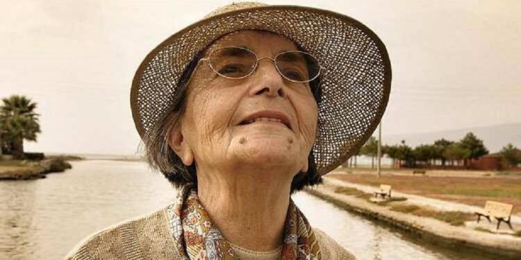 Gülten Akın için şiir yarışması