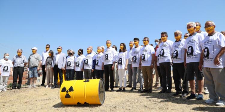 ‘İzmir’in Çernobil’i araştırılsın’