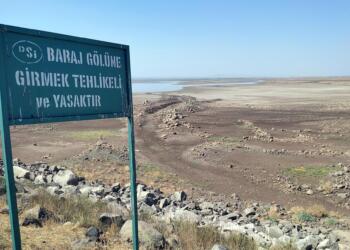Suyu azalan Dicle’den Devegeçidi Barajı’na su!