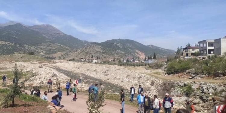 Amanos’ta madene karşı yolu kapattılar