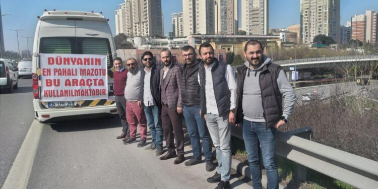 Servis şoförlerinden akaryakıt zamlarına tepki