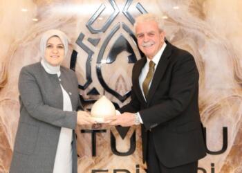 Kriz AKP’li belediyeleri teğet geçiyor: Altın varaklı eşya ve ağırlamaya 720 bin lira