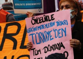 Ekonomist Müftüoğlu: Savaşın ekonomik faturasını halk ödeyecek