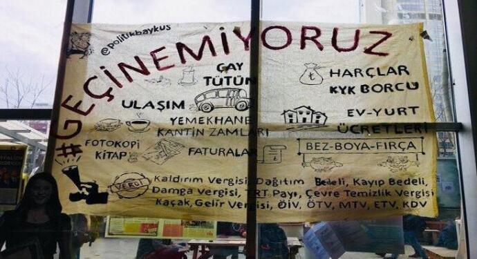 Enflasyona karşı direnen öğrenciler: Ders notları bile zamlandı