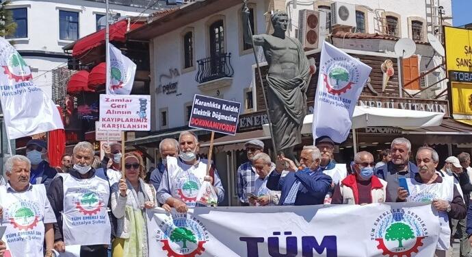Antalya ve Mersin’de emeklilerden mitinge çağırı