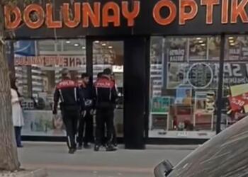 Kürtçe’ye tahammülsüzlük bitmiyor: Darp edip, ters kelepçeyle gözaltına aldılar