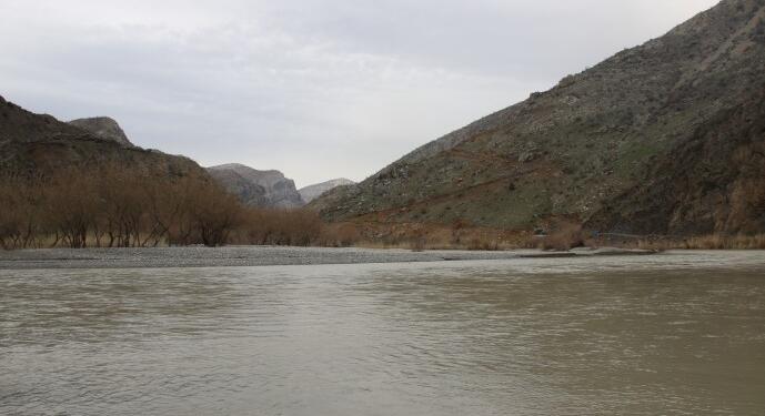 Hezil Çayı üzerinde yapılmak istenen baraja tepki