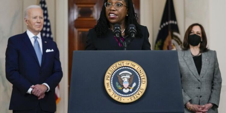 Anayasa Mahkemesi’nin ilk siyah kadın yargıcı Ketanji Brown Jackson oldu