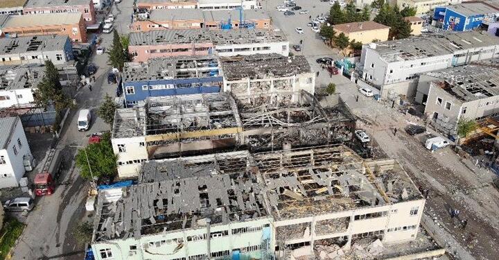 3 işçinin yaşamını yitirdiği fabrika yangınıyla ilgili 2 kişi tutuklandı