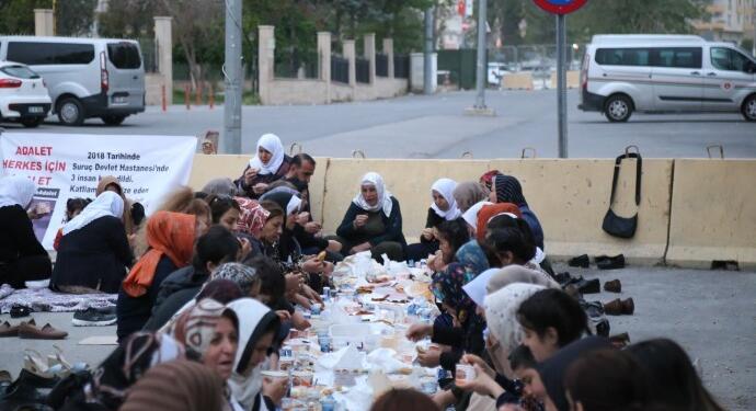 Şenyaşar ailesinin Adalet Sofrası: Neden çocuklarının yanında olmasın?