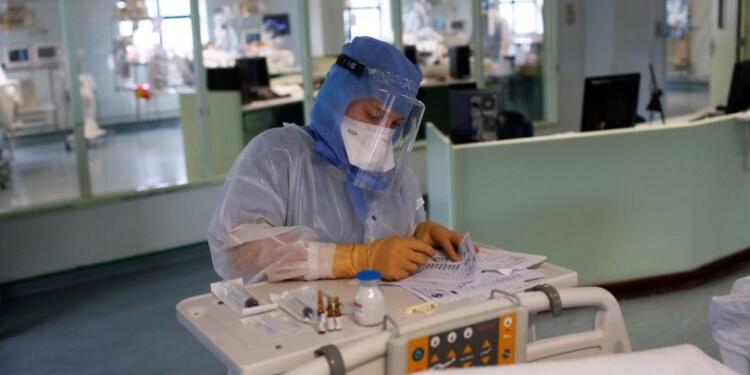 Koronavirüs: 32 kişi hayatını kaybetti, 5 bin 609 yeni vaka