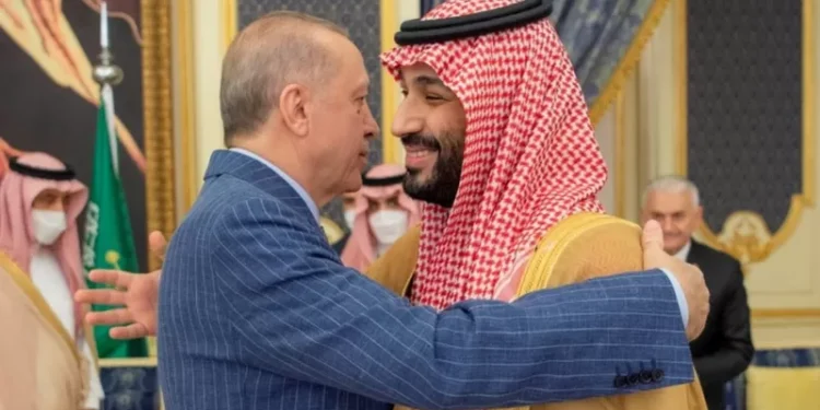 Demediğini bırakmamıştı: Gidip Suudi veliaht prens Selman’a sarıldı