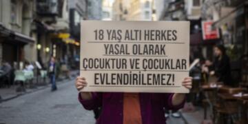 Her 4 kadından biri çocuk yaşta evleniyor