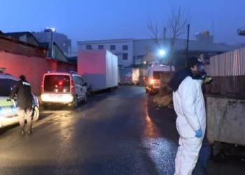 Gaziosmanpaşa’da bir fabrikanın çamaşır suyu kazanı patladı