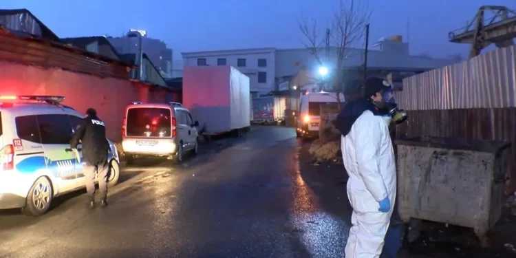 Gaziosmanpaşa’da bir fabrikanın çamaşır suyu kazanı patladı