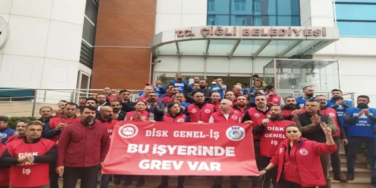 Çiğli Belediyesi işçileri greve çıktı: Sefalet ücretine teslim olmayacağız