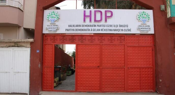 Cizre’de HDP binası ve ev baskınları: 5 kişi gözaltına alındı