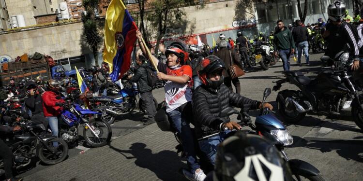 Bogota’da motosikletçi eylemi