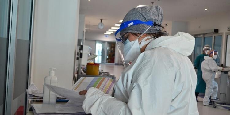 Türkiye’de Covid-19: Resmi vaka sayısı 5 binin altında