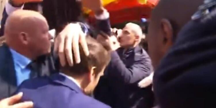 Seçim sonrası Macron’a domatesli protesto