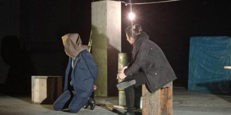 Moda Sahne, ışıldaklarla oyun gerçekleştirdi