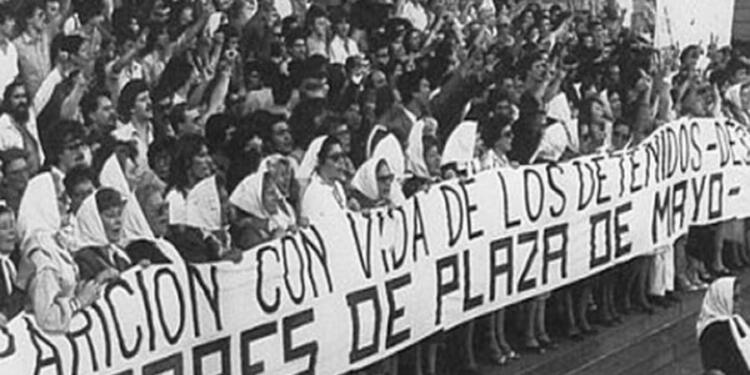 Cumartesi Anneleri: Plaza de Mayo Annelerinin şanlı direnişini selamlıyoruz!